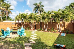 1625 Fletcher St in Hollywood, FL - Building Photo