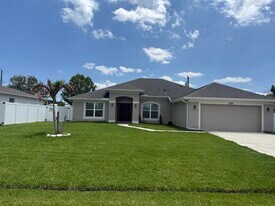 2225 SE Merrill Rd in Port St. Lucie, FL - Building Photo