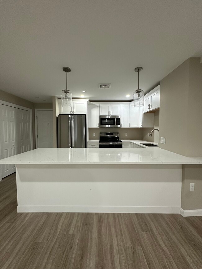 64 Willard St, Unit 110 in Quincy, MA - Building Photo - Building Photo