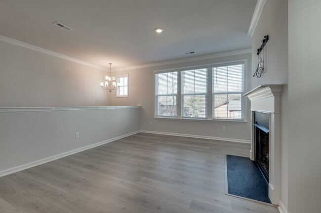 6027 Towering Oaks Dr in Charlotte, NC - Building Photo - Building Photo