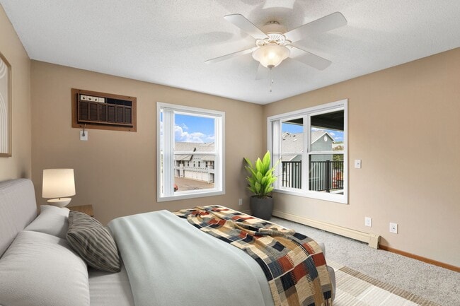 Evans Meadows in Elk River, MN - Foto de edificio - Building Photo