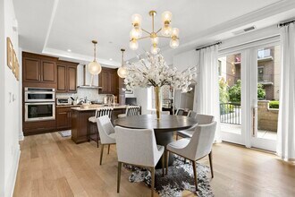 250 Henley Pl in Weehawken, NJ - Building Photo - Building Photo