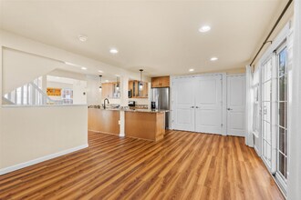 13100 Rock Ridge Ln in Woodbridge, VA - Foto de edificio - Building Photo