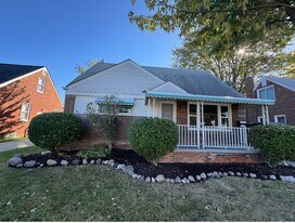 25084 Waldorf St in Roseville, MI - Building Photo