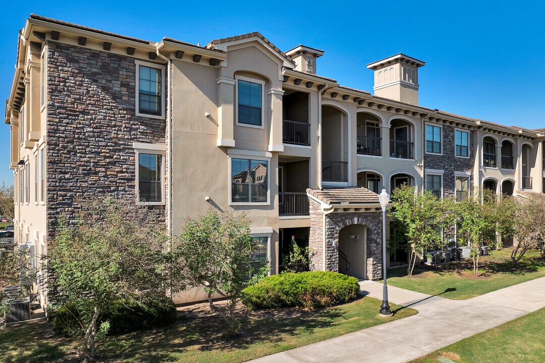 Retreat at Riverstone in Sugar Land, TX - Foto de edificio