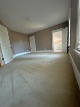 8450 SE Harney St in Portland, OR - Foto de edificio - Building Photo