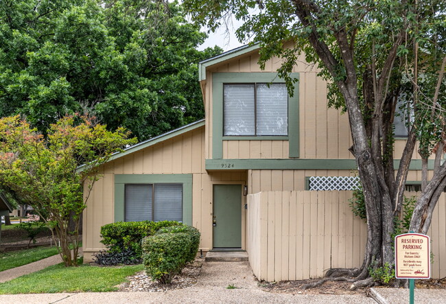 property at 9524 Quail Village Ln