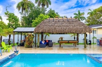 348 Minola Dr in Miami Springs, FL - Building Photo - Building Photo