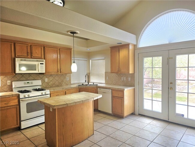 7883 Salt Spray Ct in Las Vegas, NV - Foto de edificio - Building Photo