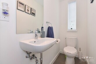 15850-15885 85 Ave in Surrey, BC - Building Photo - Building Photo
