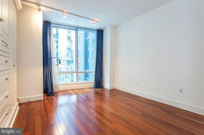 1414 S Penn Square-Unit -8H in Philadelphia, PA - Building Photo - Building Photo