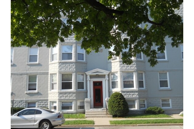 Pioneer Apartments in Valparaiso, IN - Building Photo - Building Photo