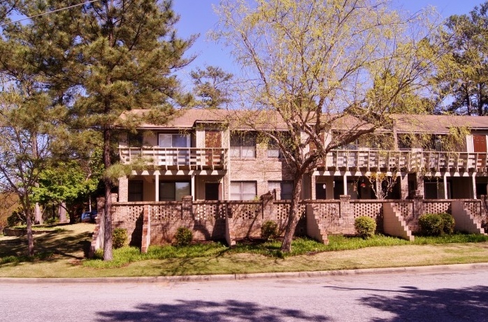 Cooper Creek Village in Columbus, GA - Building Photo