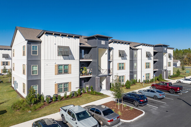 Pointe Grand Spring Hill