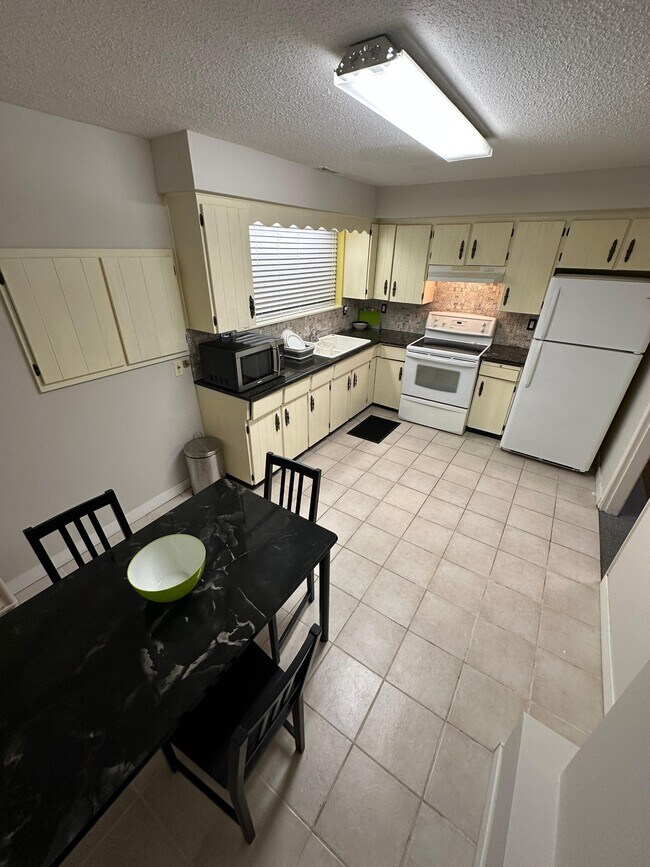 784 E 56th Ave in Vancouver, BC - Building Photo - Building Photo