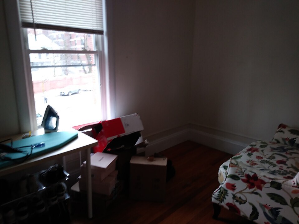 852 Huntington Ave, Unit 2 in Boston, MA - Building Photo