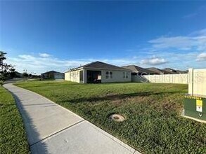 577 Talisi Lp in St. Cloud, FL - Building Photo - Building Photo