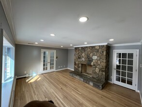 154 Westport Rd in Wilton, CT - Building Photo - Building Photo