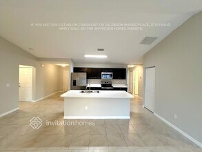 2058 SW Quarry St, Unit 3070 in Port St. Lucie, FL - Foto de edificio - Building Photo