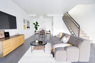 1817 Garfield Pl in Los Angeles, CA - Building Photo