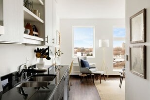 Rym Apartments in Minneapolis, MN - Building Photo