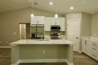 194 Malauka Run in Ocklawaha, FL - Building Photo - Building Photo