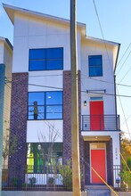 2488 Perry Blvd NW in Atlanta, GA - Building Photo - Building Photo