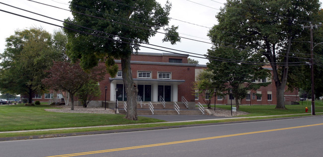 Mitchell on the Park Adult Living in Wethersfield, CT - Foto de edificio - Building Photo