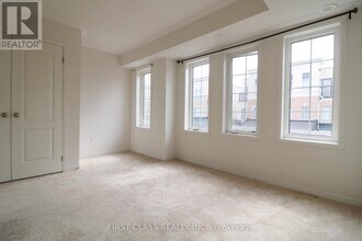 2309 Chevron Prince Path in Oshawa, ON - Building Photo - Building Photo