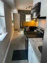 1025 W Baltimore St in Baltimore, MD - Building Photo - Building Photo
