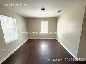 219 Taylor Rd in Jacksonville, AR - Building Photo - Building Photo