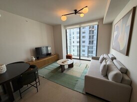 11 NE 6th St, Unit SI FL19-ID1460708P in Miami, FL - Building Photo