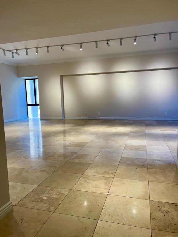 10445 Wilshire Blvd in Los Angeles, CA - Foto de edificio - Building Photo