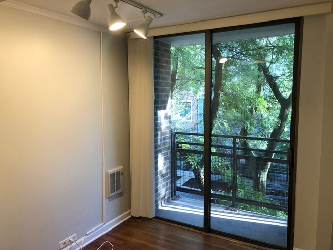 property at 2600 N Hampden Ct