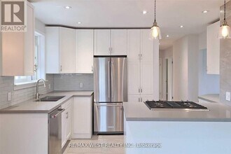 24 Oldham Rd in Toronto, ON - Building Photo - Building Photo