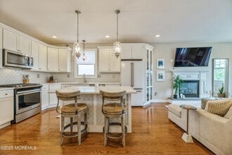 96 Main St in Port Monmouth, NJ - Building Photo - Building Photo