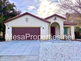 11677 Ellington St in Victorville, CA - Building Photo