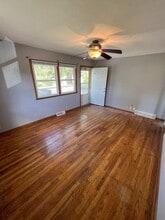 5801 S 50th St in Omaha, NE - Building Photo - Building Photo