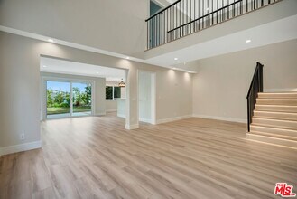 4016 Cam Plano in Calabasas, CA - Building Photo - Building Photo