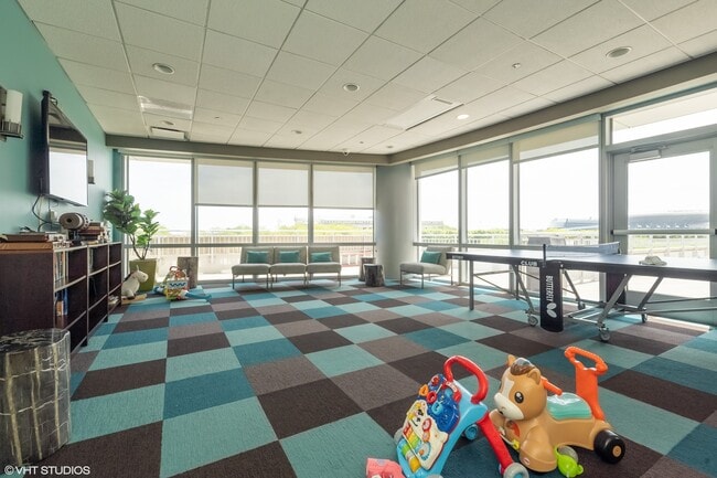 1211 S Prairie Ave, Unit 4805 in Chicago, IL - Building Photo - Building Photo