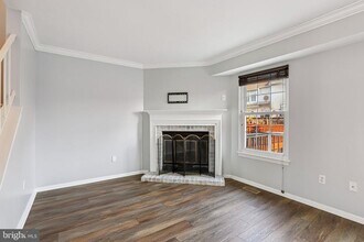 1305 Riverwood Way in Riviera Beach, MD - Building Photo - Building Photo