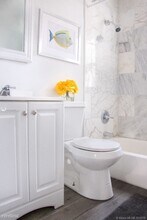 4916 Washington Dr in Coral Gables, FL - Building Photo - Building Photo
