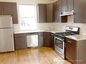 4847 N Wolcott Ave, Unit 3B in Chicago, IL - Building Photo