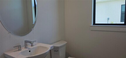 2625 Waterfront Cir in Sarasota, FL - Building Photo - Building Photo