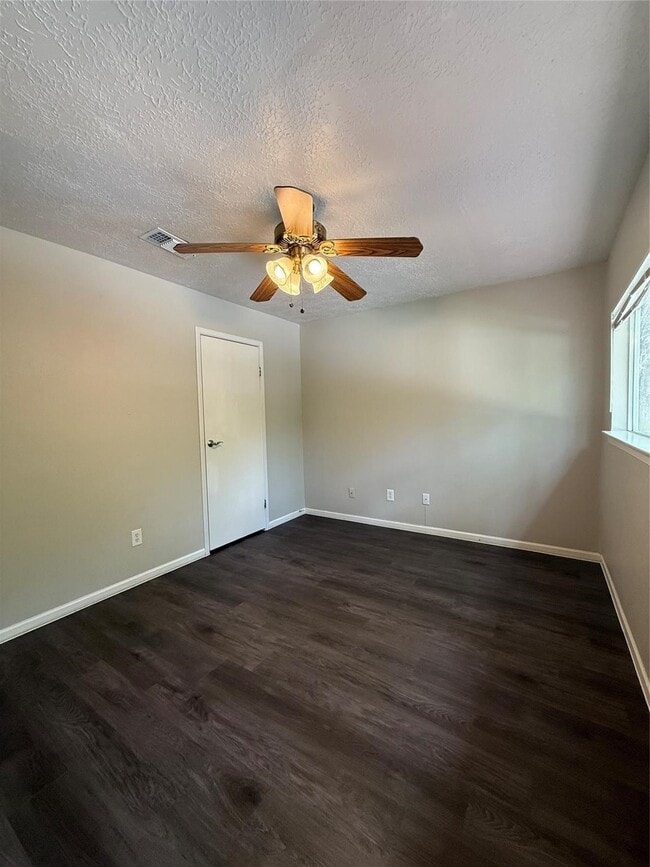 property at 17 Briervine Ct