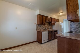 414 Melrose Ave in Clarks Summit, PA - Building Photo - Building Photo