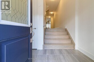 1212 Dartmouth Cres in Oakville, ON - Building Photo - Building Photo