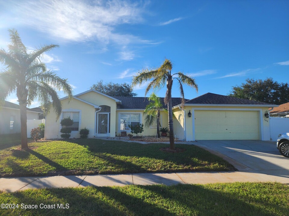 7428 Hackberry Rd in Cocoa, FL - Building Photo