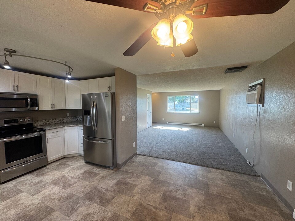 1806 S 66th Ave in Yakima, WA - Building Photo