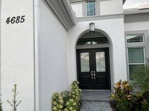4685 Estates Cir in Westlake, FL - Building Photo - Building Photo